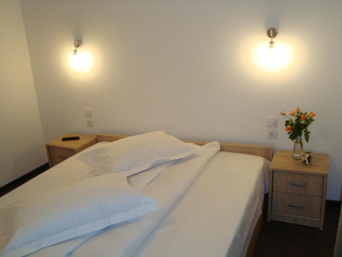 Hotel Casa Cu Flori Buşteni Esterno foto