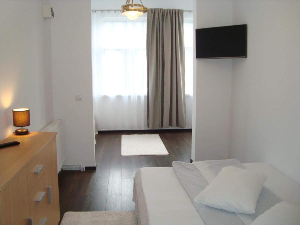 Hotel Casa Cu Flori Buşteni Esterno foto