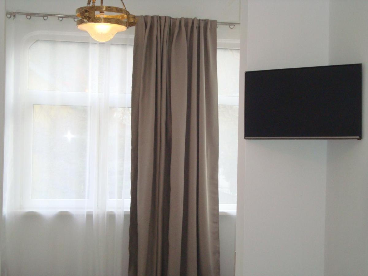 Hotel Casa Cu Flori Buşteni Esterno foto