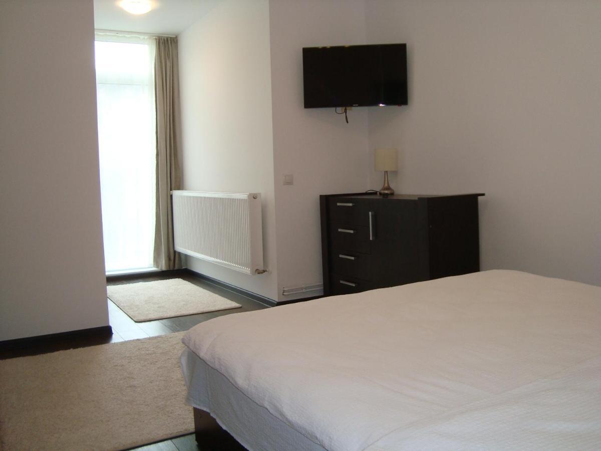 Hotel Casa Cu Flori Buşteni Esterno foto