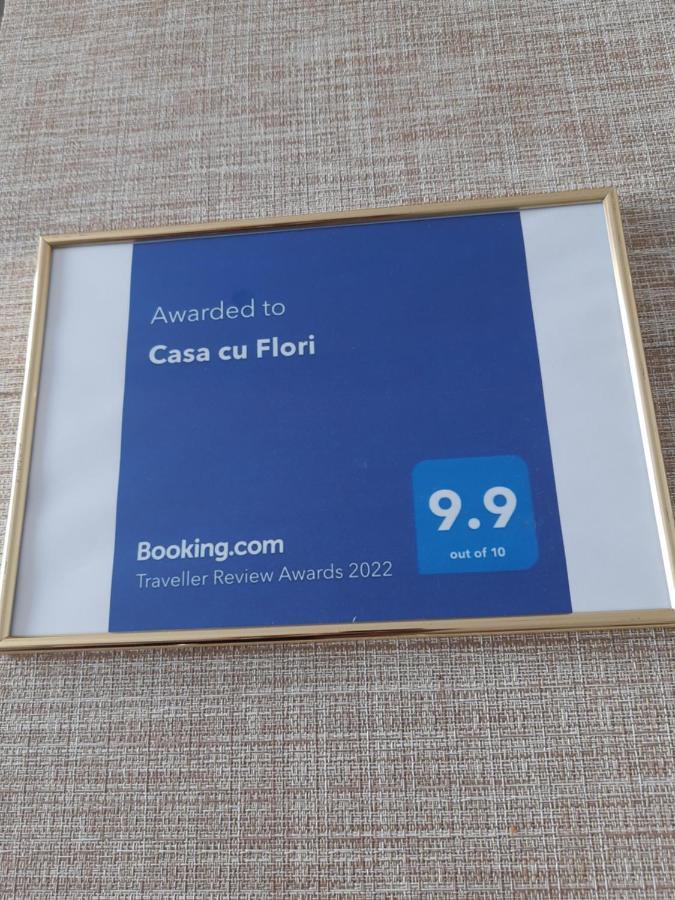 Hotel Casa Cu Flori Buşteni Esterno foto