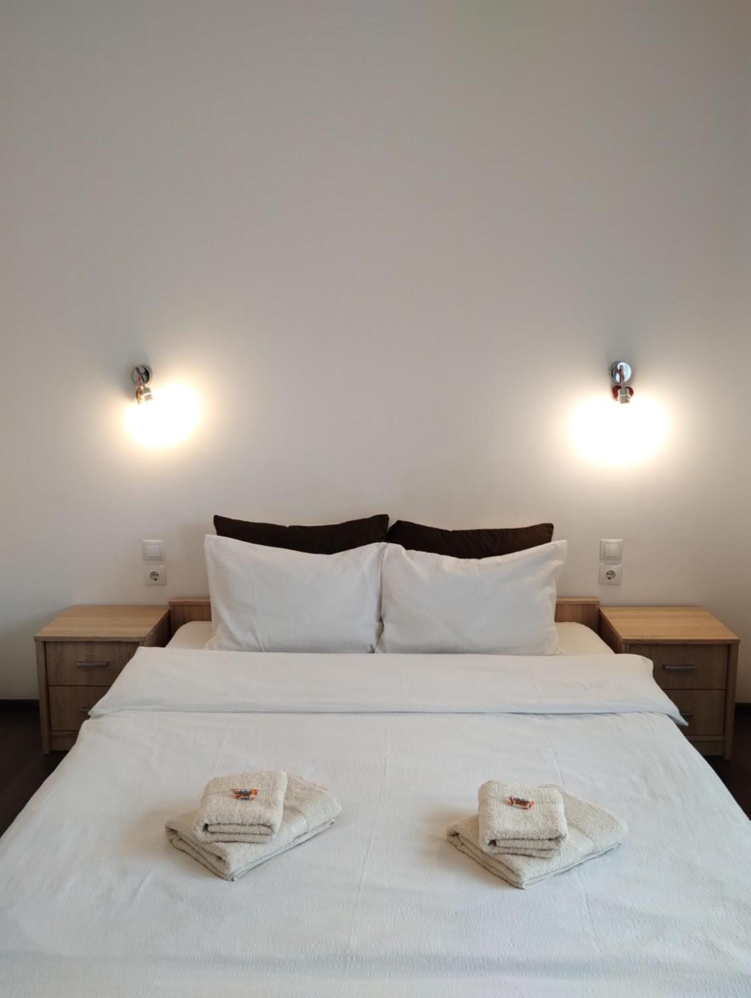 Hotel Casa Cu Flori Buşteni Esterno foto